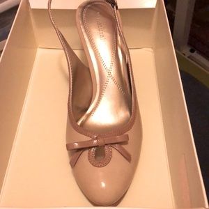 Naturalized 8 1/2 W nude color heels